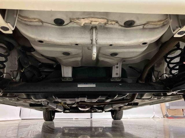 タント カスタムＸ　トップエディションＳＡＩＩ　スマートアシスト付き　ナビゲーションシステム付き　バックカメラ付き　両側スライド・片側電動　キーフリーシステム　ステアリングスイッチ　アイドリングストップ　オートライト　アルミホイール　オートエアコン（6枚目）