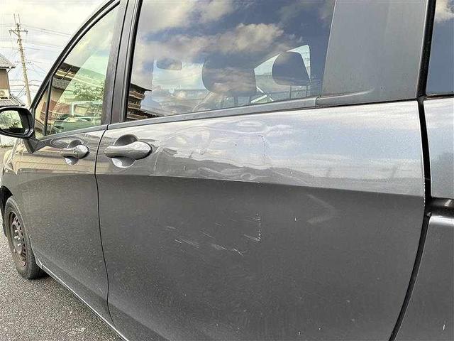 フリード G ジャストセレクション ユーザー買取・ディーラーオプションナビ・左側パワースライドドア・スマートキー・ETC(18枚目)