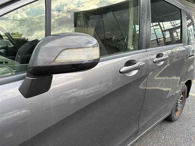 フリード G ジャストセレクション ユーザー買取・ディーラーオプションナビ・左側パワースライドドア・スマートキー・ETC(20枚目)