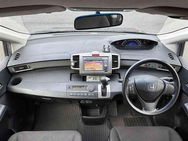 フリード G ジャストセレクション ユーザー買取・ディーラーオプションナビ・左側パワースライドドア・スマートキー・ETC(28枚目)