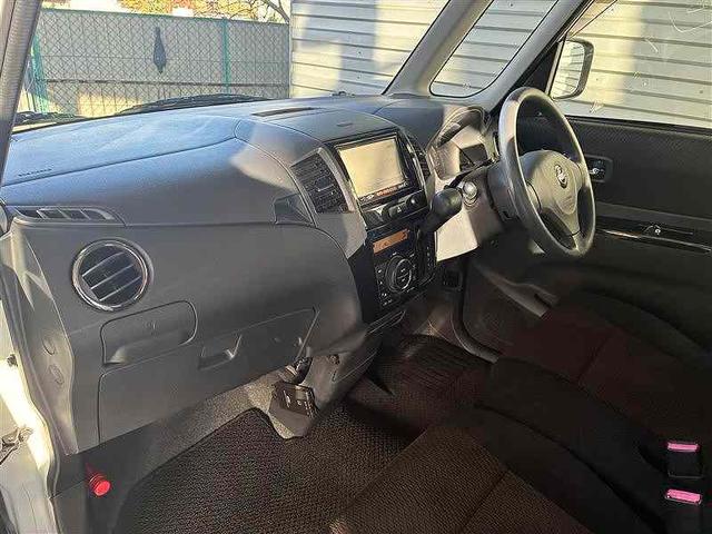 ルークス ハイウェイスター　アイドリングストップ　ディーラーオプションナビ・バックカメラ・左側パワースライドドア・スマートキー・ウインカーミラー・電格ミラー・ＥＴＣ・アイドリングストップ（27枚目）