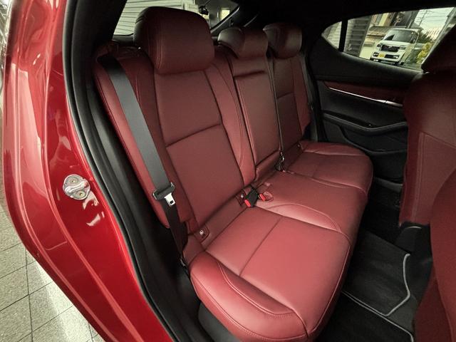 MAZDA3ファストバック 20S ツーリング ユーザー買取 バーガンディレザーパッケージ 全周囲モニター バックカメラ HUD BSM ワイヤレス充電 LEDヘッドライト シートヒーター パドルシフト レーダークルーズ ETC スペアスマートキー(13枚目)