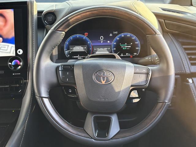 アルファード Ｚ　ユーザー買取　モデリスタエアロ（Ｆ・Ｓ・Ｒ）　ユニバーサルステップ　　トヨタチームメイト　デジタルインナーミラー　１３．２型後席ディスプレイ　ＨＵＤ　全周囲モニター　左右独立ムーンルーフ（9枚目）