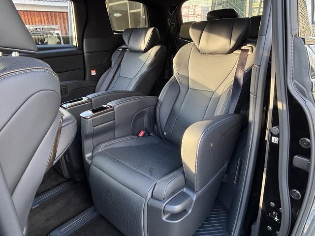 アルファード Ｚ　ユーザー買取　モデリスタエアロ（Ｆ・Ｓ・Ｒ）　ユニバーサルステップ　　トヨタチームメイト　デジタルインナーミラー　１３．２型後席ディスプレイ　ＨＵＤ　全周囲モニター　左右独立ムーンルーフ（16枚目）