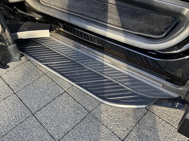 アルファード Ｚ　ユーザー買取　モデリスタエアロ（Ｆ・Ｓ・Ｒ）　ユニバーサルステップ　　トヨタチームメイト　デジタルインナーミラー　１３．２型後席ディスプレイ　ＨＵＤ　全周囲モニター　左右独立ムーンルーフ（18枚目）