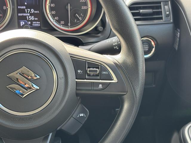 スイフト ハイブリッドＭＧ　ユーザー買取　純正ディスプレイオーディオ（ＰＶＨ－９３００ＤＶＳＺＳ）　バックカメラ　ＢＳＭ　衝突軽減システム　レーンキーピング　ＥＴＣ　スペアスマートキー（11枚目）
