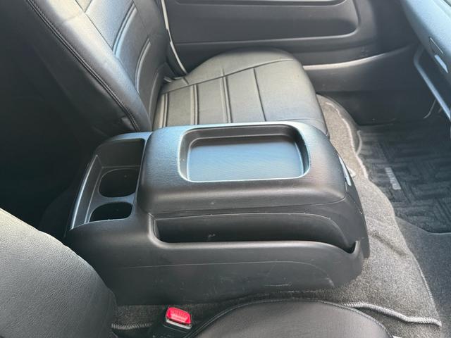 ハイエースバン スーパーGL☆ライトカスタム☆Fリップ☆悪顔ボンネット☆ヘッドライトインナーキャンディペイント☆ローダウン☆20インチアルミ☆フルLEDテール☆ベットキット☆ナビフルセグTV☆ETC☆バックカメラ(56枚目)