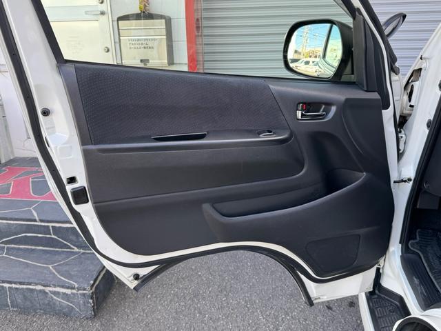 ハイエースバン スーパーGL☆ライトカスタム☆Fリップ☆悪顔ボンネット☆ヘッドライトインナーキャンディペイント☆ローダウン☆20インチアルミ☆フルLEDテール☆ベットキット☆ナビフルセグTV☆ETC☆バックカメラ(58枚目)