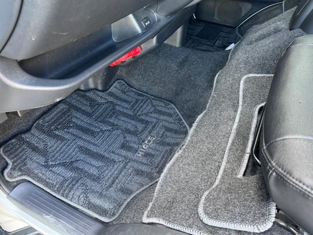 ハイエースバン スーパーGL☆ライトカスタム☆Fリップ☆悪顔ボンネット☆ヘッドライトインナーキャンディペイント☆ローダウン☆20インチアルミ☆フルLEDテール☆ベットキット☆ナビフルセグTV☆ETC☆バックカメラ(60枚目)