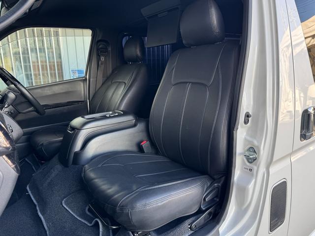 ハイエースバン スーパーGL ダークプライムII TRDフロントバンパーガード☆サイドステップ☆リアスポイラー☆マッドフラップ☆K3オリジナル16インチアルミ☆悪顔ボンネット☆ワイパーガード☆ナビTV・FDモニター☆360°カメラ☆ETC☆両側PS(26枚目)