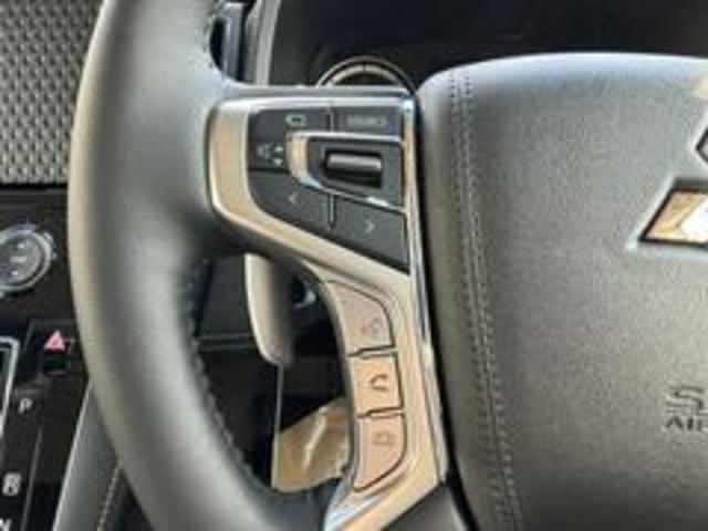 デリカＤ：５ シャモニー　ステップレス　ｅ－ａｓｓｉｓｔ　シャモニー専用シート　専用アルミホイール　専用フロントグリル　専用デカール　フォグランプベゼル　専用ドアミラーカバー（14枚目）