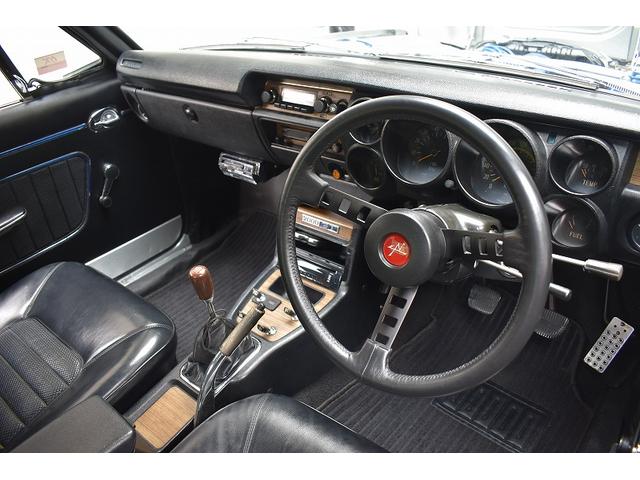 スカイライン ２０００ＧＴ　ハコスカ　４５年前期仕様　Ｌ２０エンジン　５速マニュアル　ソレックスキャブレター　タコ足　デュアルマフラー　ＬＳＤ　前後車高調　ワタナベ１４インチホイール（18枚目）