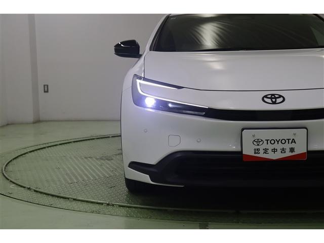プリウス Ｘ　Ｂモニ　フルセグテレビ　ＤＶＤ再生　メディアプレイヤー接続　ＬＥＤ　ＥＳＣ　ＡＣ１００Ｖ　ナビ＆ＴＶ　盗難防止装置　エアコン　パワーウィンドウ　ＥＴＣ　キーレス　ＡＢＳ　メモリーナビ　サイドエアバック（7枚目）