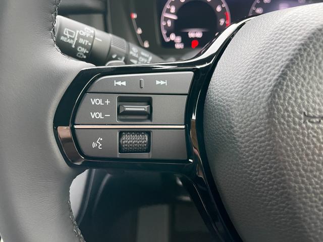 ステップワゴン スパーダ　マルチビュー　ブラインドスポットモニター　電動リヤゲート　シートヒーター　オットマン　ホンダセンシング　ＬＥＤライト　両側電動スライドドア　パーキングセンサー　三列目格納シート（33枚目）