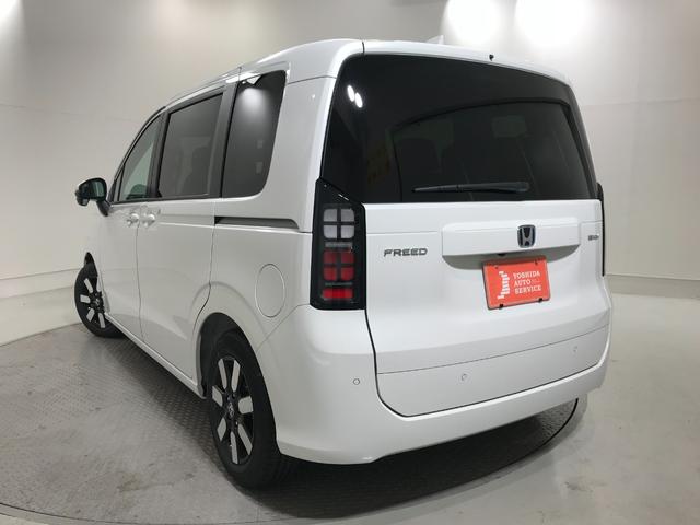 フリード ｅ：ＨＥＶエアー　ＥＸ　登録済未使用車　マルチビュー　シートヒーター　アダプティブクルーズ　後席サーキュレーター　衝突軽減ブレーキ　両側電動スライドドア　６人乗り　純正アルミホイール　ホンダセンシング　ブラインドスポット（6枚目）