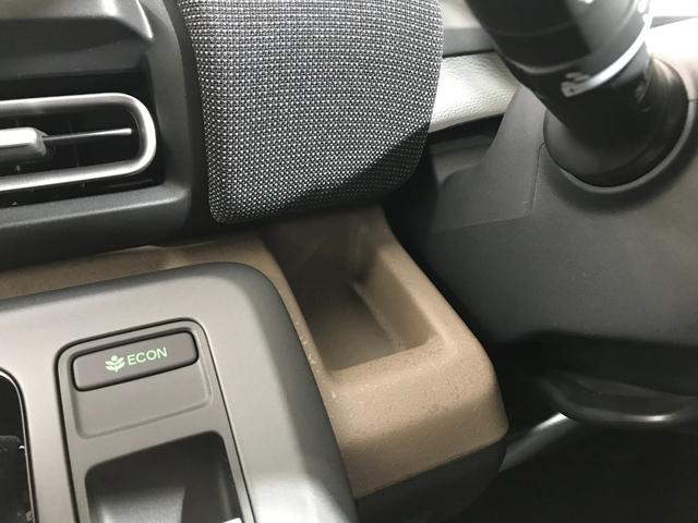 フリード ｅ：ＨＥＶエアー　ＥＸ　登録済未使用車　マルチビュー　シートヒーター　アダプティブクルーズ　後席サーキュレーター　衝突軽減ブレーキ　両側電動スライドドア　６人乗り　純正アルミホイール　ホンダセンシング　ブラインドスポット（57枚目）