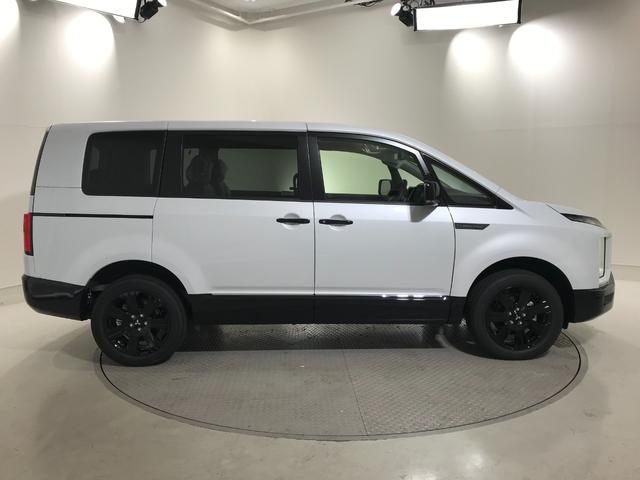 デリカD:5 シャモニー 登録済未使用車 マルチアラウンドビュー 衝突軽減ブレーキ レーダークルーズコントロール 車線逸脱警報システム 両側電動スライドドア 電動サイドステップレス オートマチックハイビーム(8枚目)