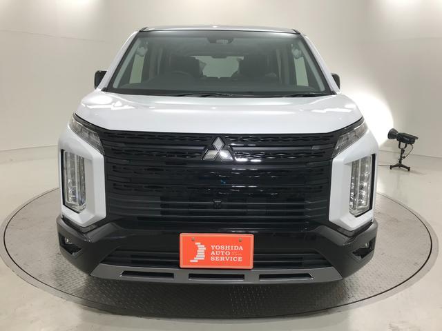 デリカD:5 シャモニー 登録済未使用車 マルチアラウンドビュー 衝突軽減ブレーキ レーダークルーズコントロール 車線逸脱警報システム 両側電動スライドドア 電動サイドステップレス オートマチックハイビーム(9枚目)