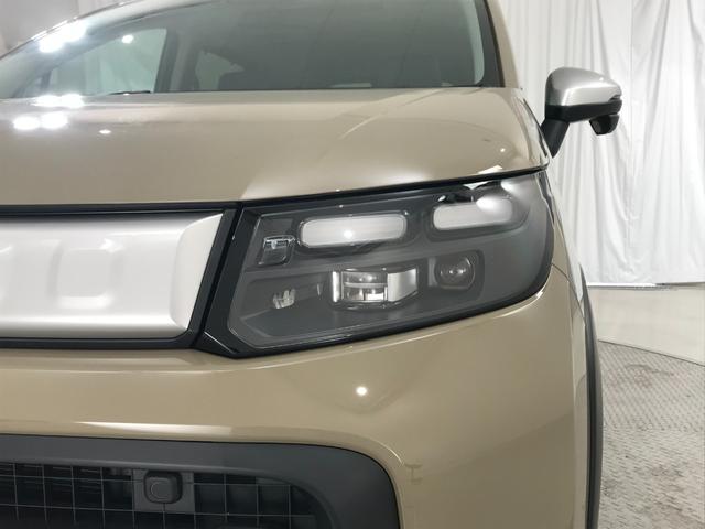 フリード e:HEVクロスター 登録済未使用車 マルチビュー シートヒーター アダプティブクルーズ 後席サーキュレーター 衝突軽減ブレーキ 両側電動スライドドア 6人乗り 純正アルミ ホンダセンシング ブラインドスポット(29枚目)