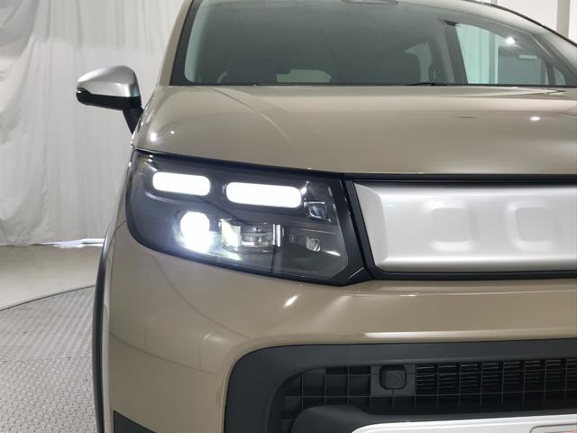 フリード e:HEVクロスター 登録済未使用車 マルチビュー シートヒーター アダプティブクルーズ 後席サーキュレーター 衝突軽減ブレーキ 両側電動スライドドア 6人乗り 純正アルミ ホンダセンシング ブラインドスポット(30枚目)