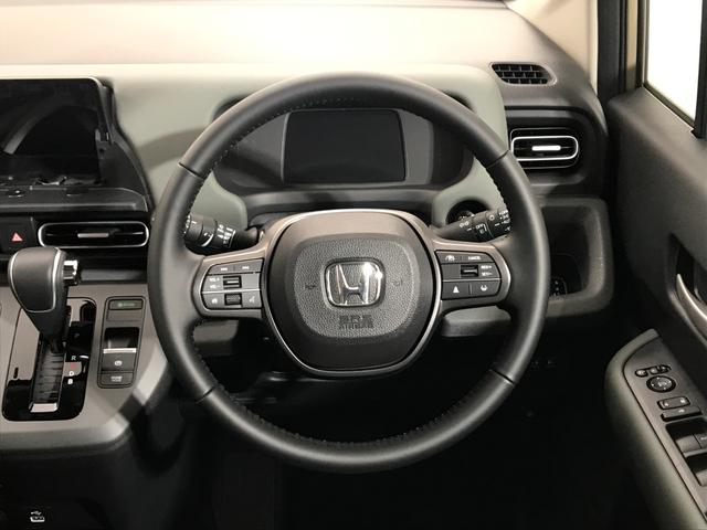 フリード e:HEVクロスター 登録済未使用車 マルチビュー シートヒーター アダプティブクルーズ 後席サーキュレーター 衝突軽減ブレーキ 両側電動スライドドア 6人乗り 純正アルミ ホンダセンシング ブラインドスポット(66枚目)