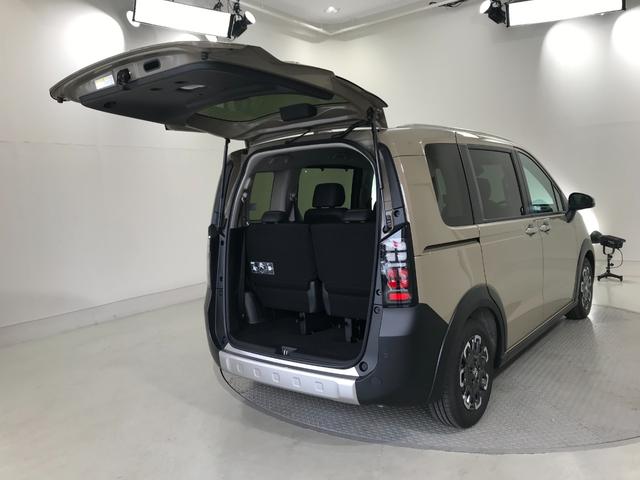 フリード e:HEVクロスター 登録済未使用車 マルチビュー シートヒーター アダプティブクルーズ 後席サーキュレーター 衝突軽減ブレーキ 両側電動スライドドア 6人乗り 純正アルミ ホンダセンシング ブラインドスポット(72枚目)