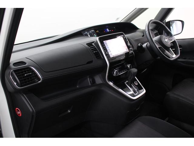 セレナ ハイウェイスター　Ｖセレクション　純正９型ナビゲーション　フリップダウンモニター　ドライブレコーダー　衝突軽減ブレーキ　車線逸脱警報システム　両側電動スライドドア　ハンズフリードア　純正アルミホイール　クルーズコントロール（75枚目）