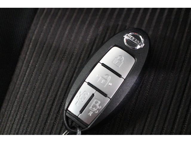 セレナ ハイウェイスター　Ｖセレクション　純正９型ナビゲーション　フリップダウンモニター　アラウンドビューモニター　衝突軽減ブレーキ　車線逸脱警報システム　両側電動スライドドア　ハンズフリードア　純正アルミホイール　クルーズコントロール（79枚目）