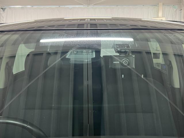 シエンタ ハイブリッドG 純正メモリーナビ ETC バックモニター 前後ドライブレコーダー 衝突軽減ブレーキ 車線逸脱警報 オートライト LEDライト 純正アルミホイール 両側電動スライドドア 7人乗り仕様 HYBRID(21枚目)