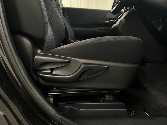 シエンタ ハイブリッドG 純正メモリーナビ ETC バックモニター 前後ドライブレコーダー 衝突軽減ブレーキ 車線逸脱警報 オートライト LEDライト 純正アルミホイール 両側電動スライドドア 7人乗り仕様 HYBRID(39枚目)