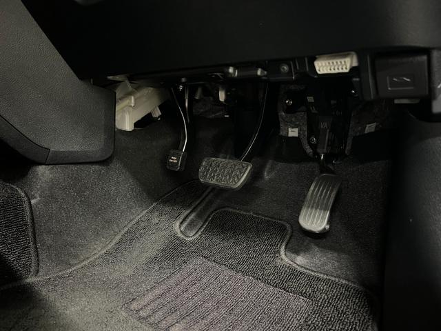 シエンタ ハイブリッドG 純正メモリーナビ ETC バックモニター 前後ドライブレコーダー 衝突軽減ブレーキ 車線逸脱警報 オートライト LEDライト 純正アルミホイール 両側電動スライドドア 7人乗り仕様 HYBRID(40枚目)