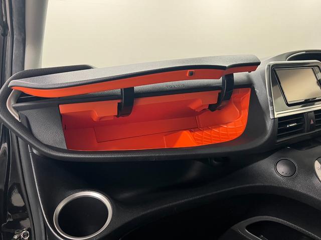 シエンタ ハイブリッドG 純正メモリーナビ ETC バックモニター 前後ドライブレコーダー 衝突軽減ブレーキ 車線逸脱警報 オートライト LEDライト 純正アルミホイール 両側電動スライドドア 7人乗り仕様 HYBRID(57枚目)