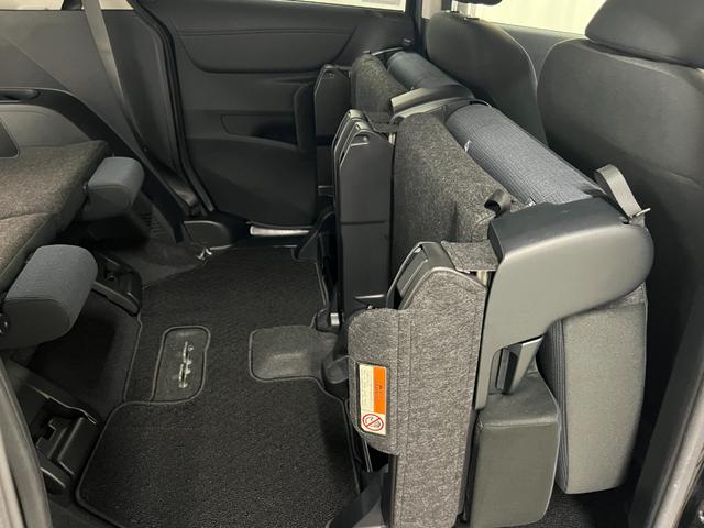 シエンタ ハイブリッドG 純正メモリーナビ ETC バックモニター 前後ドライブレコーダー 衝突軽減ブレーキ 車線逸脱警報 オートライト LEDライト 純正アルミホイール 両側電動スライドドア 7人乗り仕様 HYBRID(76枚目)