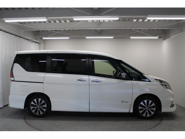 セレナ ハイウェイスターＧ　社外メモリーナビゲーション　フリップダウンモニター　アラウンドビューモニター　衝突軽減ブレーキ　車線逸脱警報システム　クルーズコントロール　ＥＴＣ　ＬＥＤライト　両側電動スライドドア（8枚目）