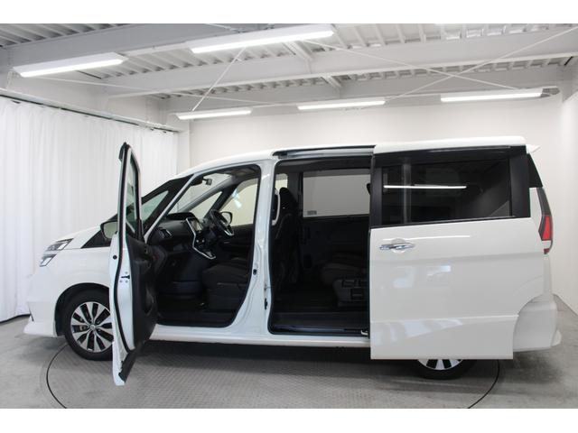 セレナ ハイウェイスターＧ　社外メモリーナビゲーション　フリップダウンモニター　アラウンドビューモニター　衝突軽減ブレーキ　車線逸脱警報システム　クルーズコントロール　ＥＴＣ　ＬＥＤライト　両側電動スライドドア（12枚目）