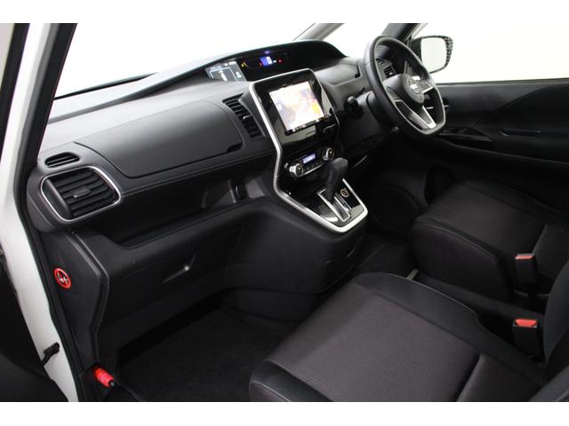 セレナ ハイウェイスターＧ　社外メモリーナビゲーション　フリップダウンモニター　アラウンドビューモニター　衝突軽減ブレーキ　車線逸脱警報システム　クルーズコントロール　ＥＴＣ　ＬＥＤライト　両側電動スライドドア（76枚目）