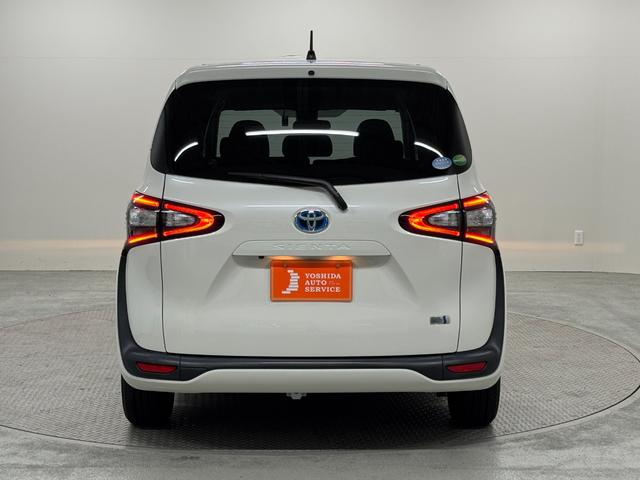 シエンタ ハイブリッドＧ　クエロ　純正メモリーナビゲーション　ＥＴＣ　バックモニター　ドライブレコーダー　運転席助手席シートヒーター　ＬＥＤライト　衝突軽減ブレーキ　車線逸脱警報システム　オートライト　両側電動スライドドア（16枚目）