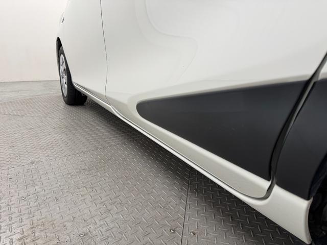 シエンタ ハイブリッドＧ　クエロ　純正メモリーナビゲーション　ＥＴＣ　バックモニター　ドライブレコーダー　運転席助手席シートヒーター　ＬＥＤライト　衝突軽減ブレーキ　車線逸脱警報システム　オートライト　両側電動スライドドア（29枚目）