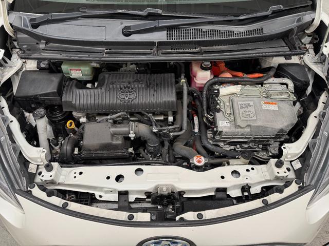 シエンタ ハイブリッドＧ　クエロ　純正メモリーナビゲーション　ＥＴＣ　バックモニター　ドライブレコーダー　運転席助手席シートヒーター　ＬＥＤライト　衝突軽減ブレーキ　車線逸脱警報システム　オートライト　両側電動スライドドア（64枚目）