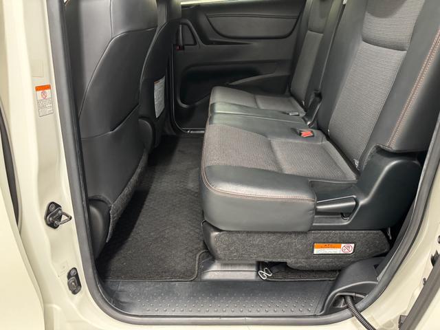 シエンタ ハイブリッドＧ　クエロ　純正メモリーナビゲーション　ＥＴＣ　バックモニター　ドライブレコーダー　運転席助手席シートヒーター　ＬＥＤライト　衝突軽減ブレーキ　車線逸脱警報システム　オートライト　両側電動スライドドア（71枚目）