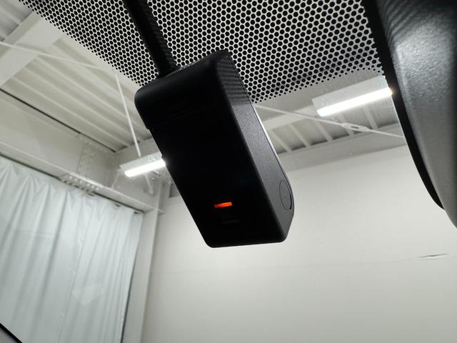 シエンタ ハイブリッドＧ　クエロ　純正メモリーナビゲーション　ＥＴＣ　バックモニター　ドライブレコーダー　運転席助手席シートヒーター　ＬＥＤライト　衝突軽減ブレーキ　車線逸脱警報システム　オートライト　両側電動スライドドア（80枚目）