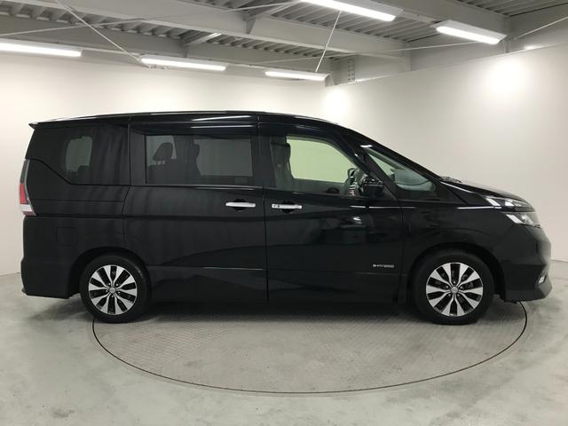 セレナ ハイウェイスター　ＶセレクションＩＩ　純正９型ナビゲーション　フリップダウンモニター　プロパイロット　スマートルームミラー　アラウンドビューモニター　ドライブレコーダー　リヤオートエアコン　アダプティブクルーズ　電子ミラー　ＥＴＣ（10枚目）