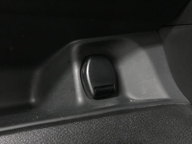 セレナ ハイウェイスター　ＶセレクションＩＩ　純正９型ナビゲーション　フリップダウンモニター　プロパイロット　スマートルームミラー　アラウンドビューモニター　ドライブレコーダー　リヤオートエアコン　アダプティブクルーズ　電子ミラー　ＥＴＣ（55枚目）