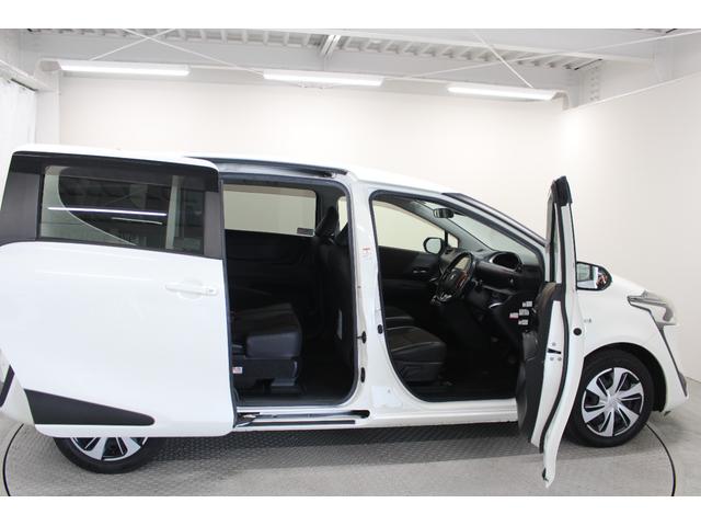 シエンタ ハイブリッドＧ　クエロ　純正メモリーナビ　パノラミックビューモニター　運転席助手席シートヒーター　ステアリングヒーター　両側電動スライドドア　ＬＥＤライト　オートライト　衝突軽減ブレーキ　車線逸脱警報　ＥＴＣ（9枚目）