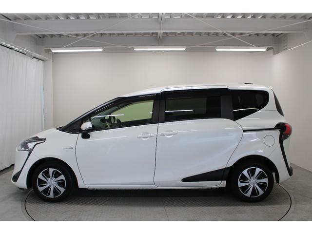シエンタ ハイブリッドＧ　クエロ　純正メモリーナビ　パノラミックビューモニター　運転席助手席シートヒーター　ステアリングヒーター　両側電動スライドドア　ＬＥＤライト　オートライト　衝突軽減ブレーキ　車線逸脱警報　ＥＴＣ（11枚目）