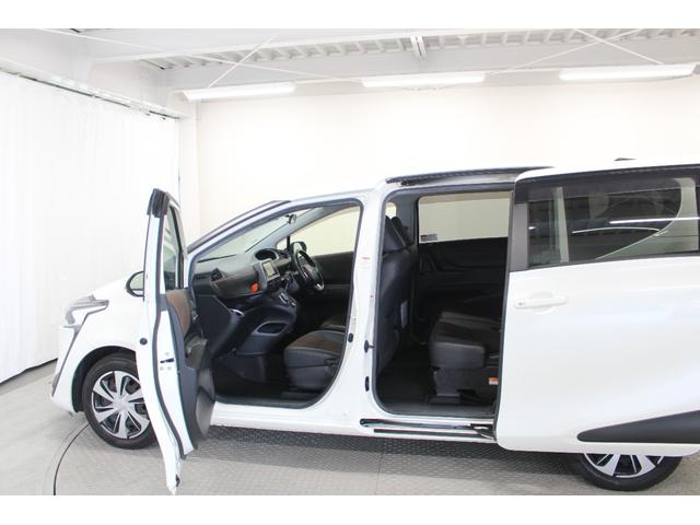 シエンタ ハイブリッドＧ　クエロ　純正メモリーナビ　パノラミックビューモニター　運転席助手席シートヒーター　ステアリングヒーター　両側電動スライドドア　ＬＥＤライト　オートライト　衝突軽減ブレーキ　車線逸脱警報　ＥＴＣ（12枚目）