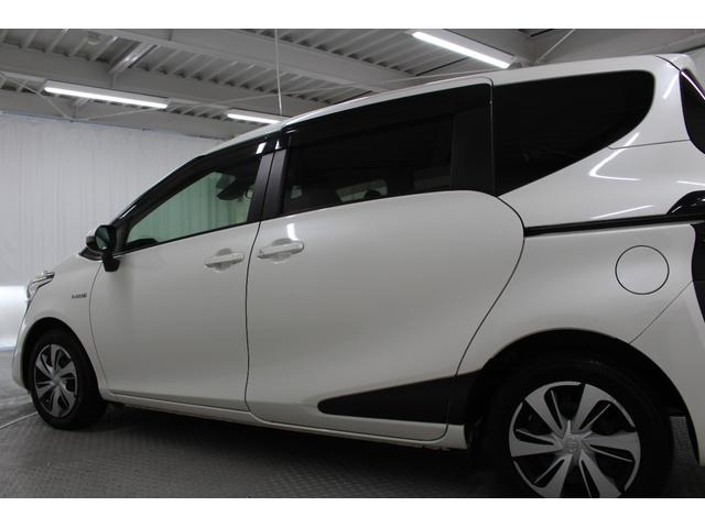 シエンタ ハイブリッドＧ　クエロ　純正メモリーナビ　パノラミックビューモニター　運転席助手席シートヒーター　ステアリングヒーター　両側電動スライドドア　ＬＥＤライト　オートライト　衝突軽減ブレーキ　車線逸脱警報　ＥＴＣ（27枚目）