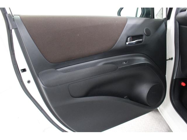 シエンタ ハイブリッドＧ　クエロ　純正メモリーナビ　パノラミックビューモニター　運転席助手席シートヒーター　ステアリングヒーター　両側電動スライドドア　ＬＥＤライト　オートライト　衝突軽減ブレーキ　車線逸脱警報　ＥＴＣ（34枚目）