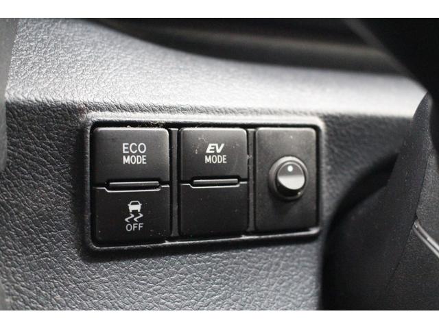 シエンタ ハイブリッドＧ　クエロ　純正メモリーナビ　パノラミックビューモニター　運転席助手席シートヒーター　ステアリングヒーター　両側電動スライドドア　ＬＥＤライト　オートライト　衝突軽減ブレーキ　車線逸脱警報　ＥＴＣ（50枚目）