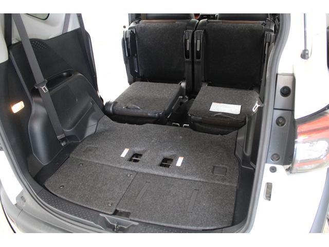 シエンタ ハイブリッドＧ　クエロ　純正メモリーナビ　パノラミックビューモニター　運転席助手席シートヒーター　ステアリングヒーター　両側電動スライドドア　ＬＥＤライト　オートライト　衝突軽減ブレーキ　車線逸脱警報　ＥＴＣ（63枚目）